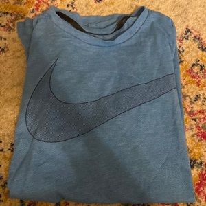 mens nike tshirt